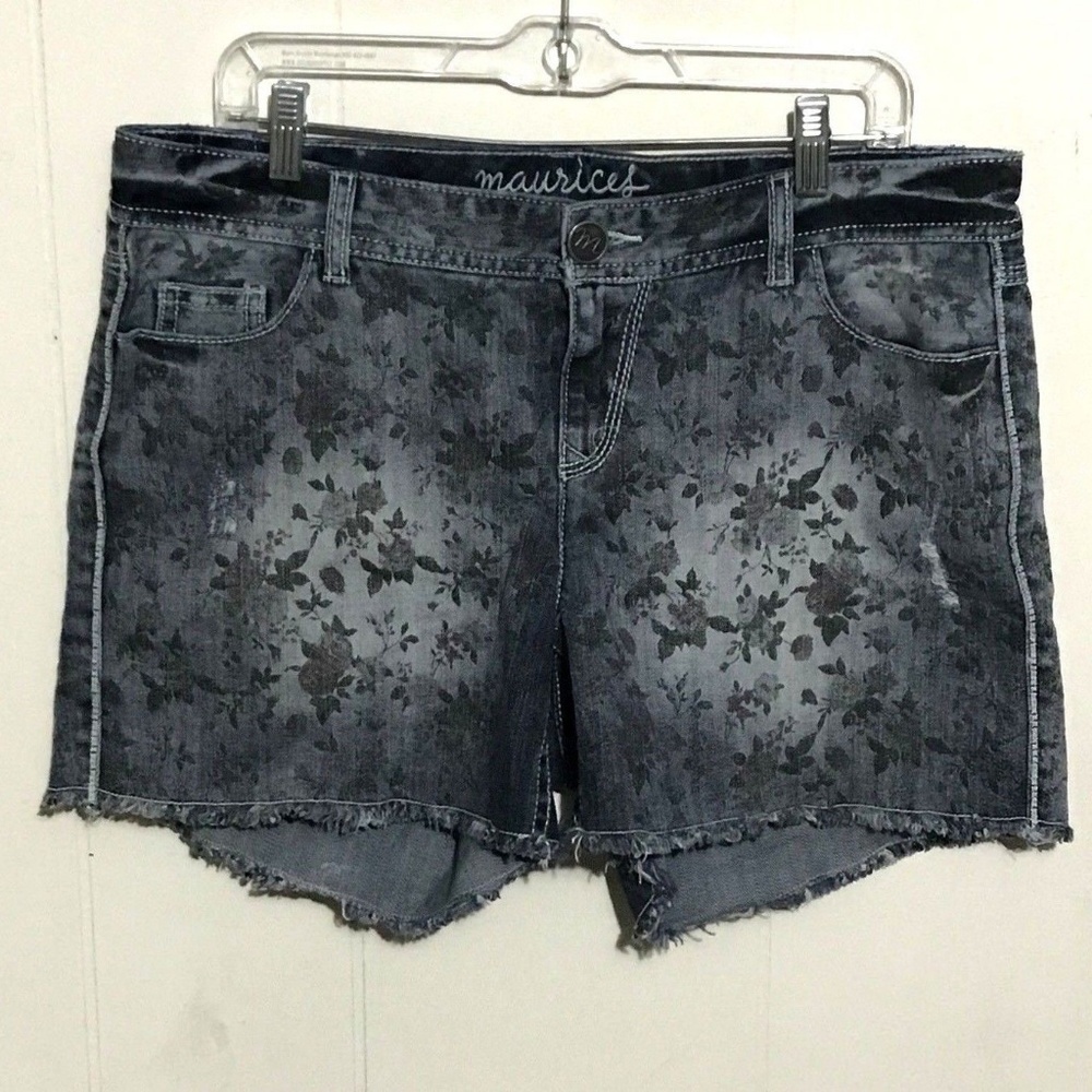 Maurices Women's Jean Shorts Size 14 Denim Floral
